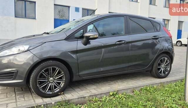 Сірий Форд Фієста, об'ємом двигуна 1 л та пробігом 79 тис. км за 8500 $, фото 3 на Automoto.ua