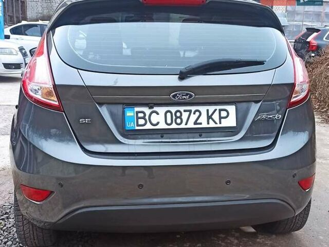 Серый Форд Фиеста, объемом двигателя 1.6 л и пробегом 92 тыс. км за 7999 $, фото 1 на Automoto.ua