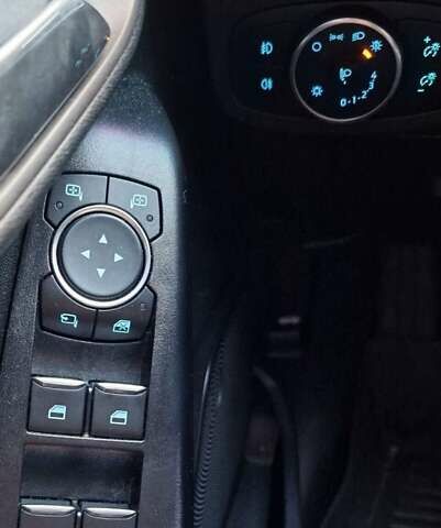 Форд Фиеста 2017 в Виннице на Automoto.ua Серый Форд Фиеста, объемом двигателя 1 л и пробегом 55 тыс. км за 10500 $, фото 5 на Automoto.ua