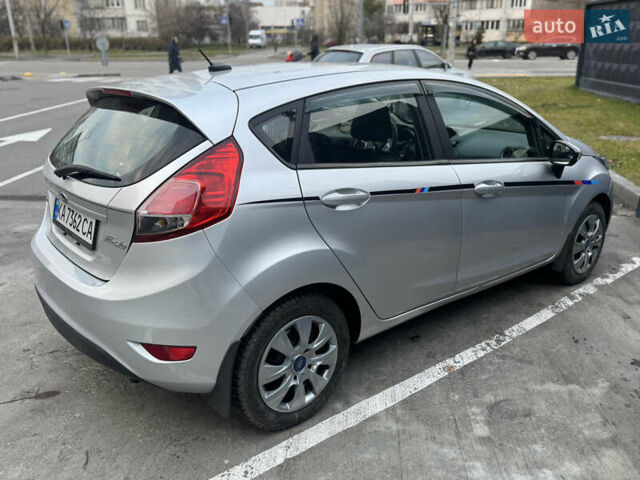Сірий Форд Фієста, об'ємом двигуна 1.6 л та пробігом 80 тис. км за 8399 $, фото 8 на Automoto.ua