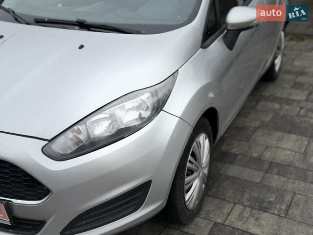 Форд Фиеста 2017 в Тячеве на Automoto.ua Серый Форд Фиеста, объемом двигателя 1.6 л и пробегом 196 тыс. км за 7300 $, фото 17 на Automoto.ua