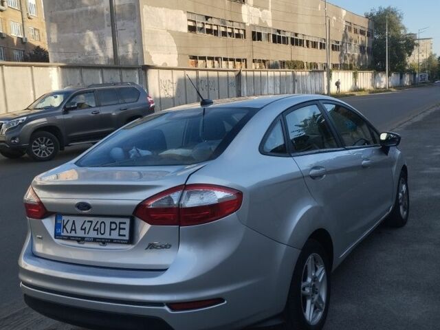 Серый Форд Фиеста, объемом двигателя 1.6 л и пробегом 2 тыс. км за 8500 $, фото 5 на Automoto.ua