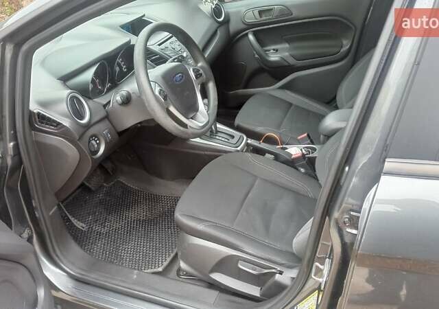 Серый Форд Фиеста, объемом двигателя 1.6 л и пробегом 92 тыс. км за 7999 $, фото 6 на Automoto.ua