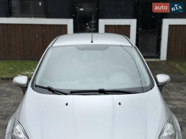 Форд Фиеста 2017 в Тячеве на Automoto.ua Серый Форд Фиеста, объемом двигателя 1.6 л и пробегом 196 тыс. км за 7300 $, фото 16 на Automoto.ua