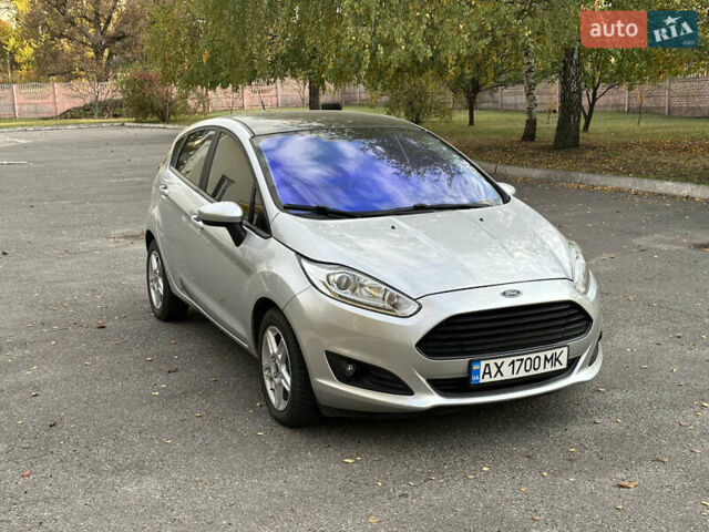 Форд Фиеста 2017 в Чугуеве на Automoto.ua Серый Форд Фиеста, объемом двигателя 1.6 л и пробегом 94 тыс. км за 8200 $, фото 1 на Automoto.ua