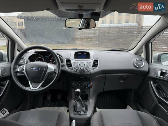 Форд Фиеста 2017 в Тячеве на Automoto.ua Серый Форд Фиеста, объемом двигателя 1.6 л и пробегом 196 тыс. км за 7300 $, фото 37 на Automoto.ua