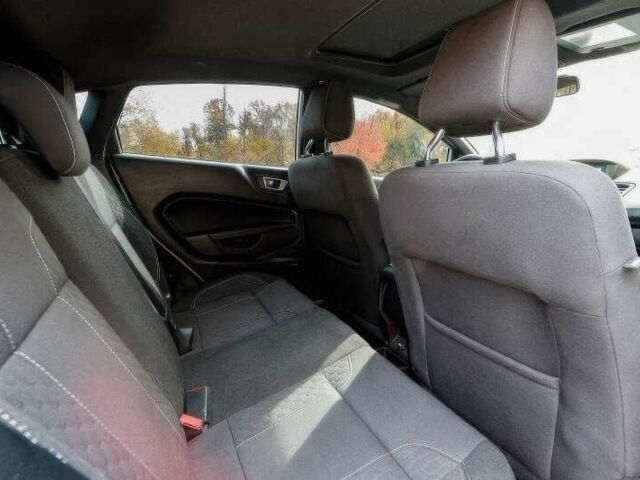 Серый Форд Фиеста, объемом двигателя 1.6 л и пробегом 88 тыс. км за 9000 $, фото 7 на Automoto.ua