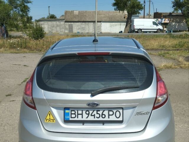 Сірий Форд Фієста, об'ємом двигуна 1.6 л та пробігом 189 тис. км за 7700 $, фото 11 на Automoto.ua
