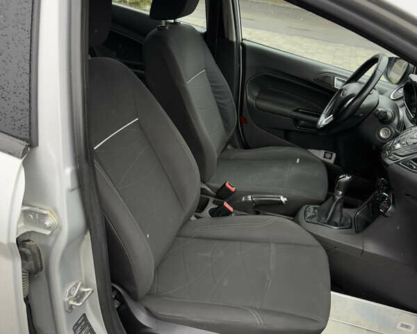 Форд Фиеста 2017 в Тячеве на Automoto.ua Серый Форд Фиеста, объемом двигателя 1.6 л и пробегом 196 тыс. км за 7300 $, фото 35 на Automoto.ua