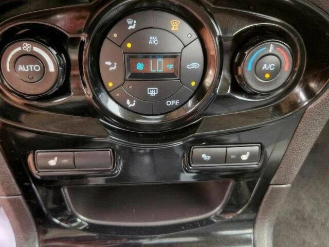 Серый Форд Фиеста, объемом двигателя 1.6 л и пробегом 54 тыс. км за 2500 $, фото 10 на Automoto.ua