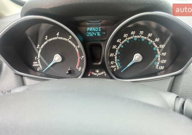 Серый Форд Фиеста, объемом двигателя 1.6 л и пробегом 92 тыс. км за 7999 $, фото 4 на Automoto.ua