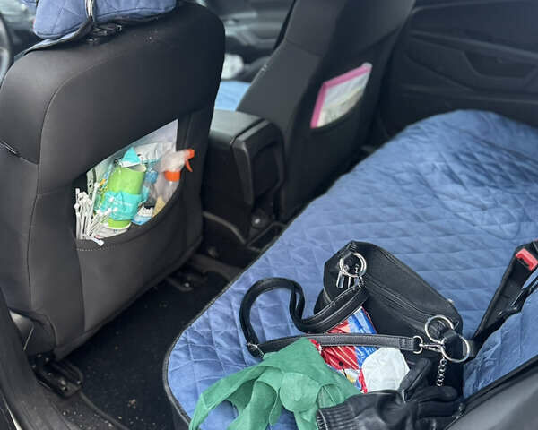 Сірий Форд Фієста, об'ємом двигуна 1.6 л та пробігом 80 тис. км за 8399 $, фото 15 на Automoto.ua