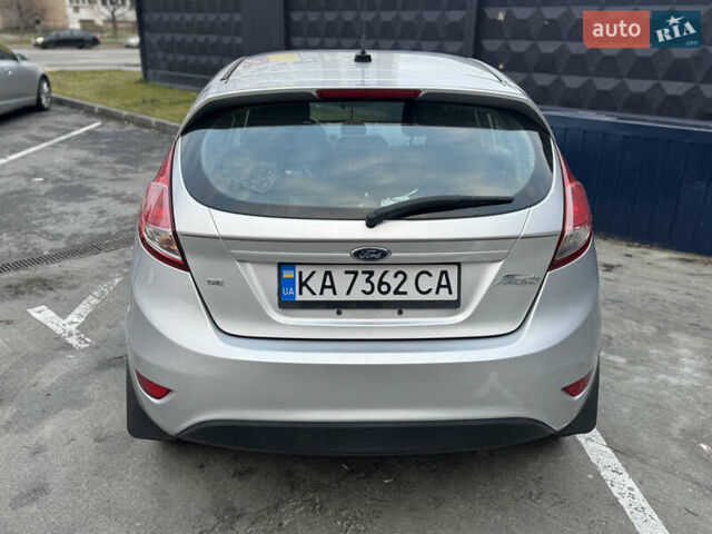 Сірий Форд Фієста, об'ємом двигуна 1.6 л та пробігом 80 тис. км за 8399 $, фото 6 на Automoto.ua