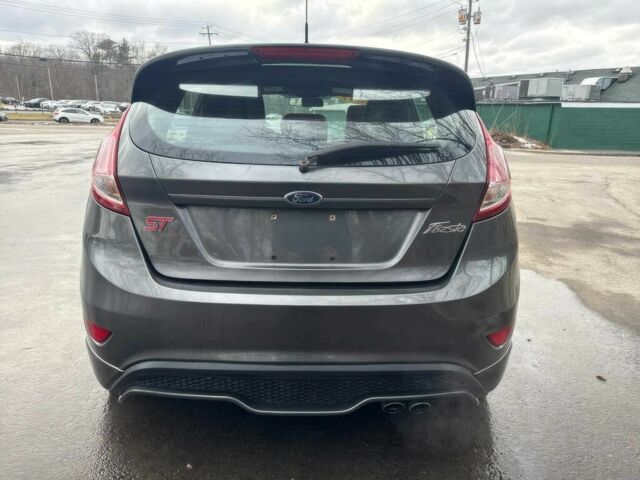 Серый Форд Фиеста, объемом двигателя 1.6 л и пробегом 68 тыс. км за 5000 $, фото 3 на Automoto.ua