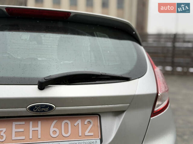 Форд Фиеста 2017 в Тячеве на Automoto.ua Серый Форд Фиеста, объемом двигателя 1.6 л и пробегом 196 тыс. км за 7300 $, фото 27 на Automoto.ua