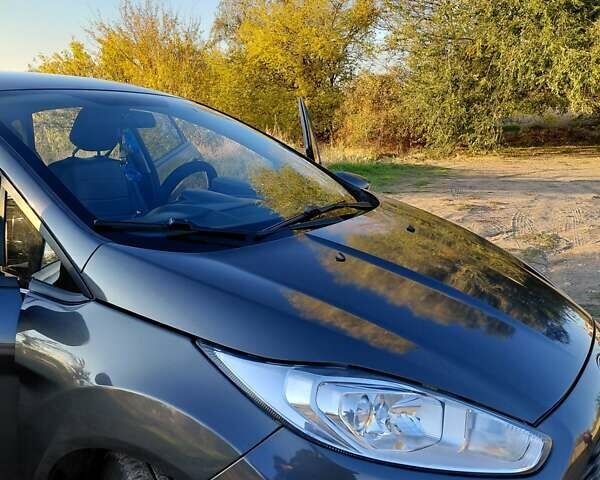 Сірий Форд Фієста, об'ємом двигуна 1.6 л та пробігом 211 тис. км за 7700 $, фото 7 на Automoto.ua