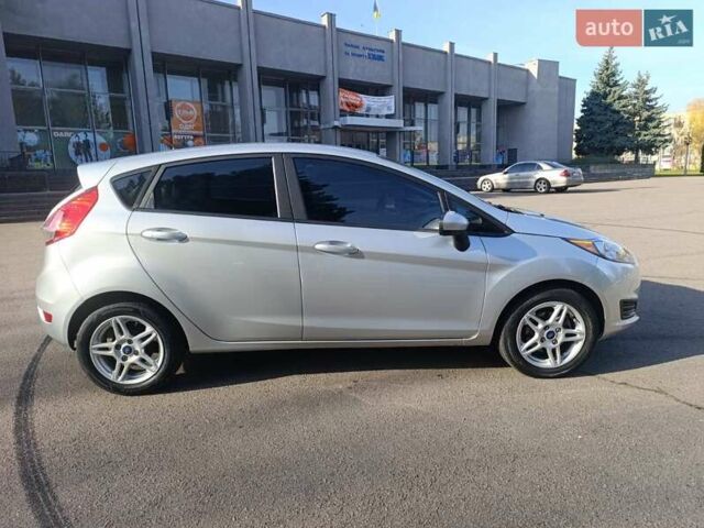 Серый Форд Фиеста, объемом двигателя 1.6 л и пробегом 141 тыс. км за 8400 $, фото 32 на Automoto.ua