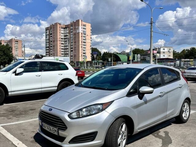 Сірий Форд Фієста, об'ємом двигуна 1.6 л та пробігом 172 тис. км за 7400 $, фото 3 на Automoto.ua