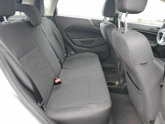 Серый Форд Фиеста, объемом двигателя 1.6 л и пробегом 64 тыс. км за 6600 $, фото 9 на Automoto.ua