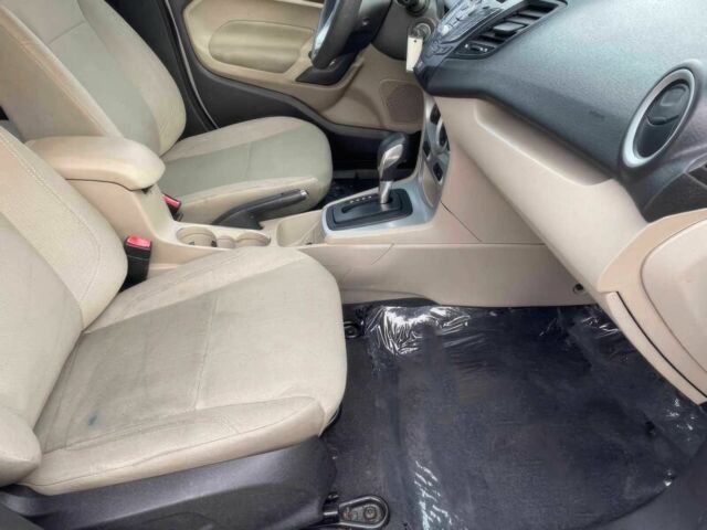 Сірий Форд Фієста, об'ємом двигуна 1.6 л та пробігом 46 тис. км за 8400 $, фото 8 на Automoto.ua