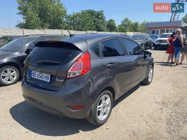 Серый Форд Фиеста, объемом двигателя 1.6 л и пробегом 206 тыс. км за 8200 $, фото 4 на Automoto.ua