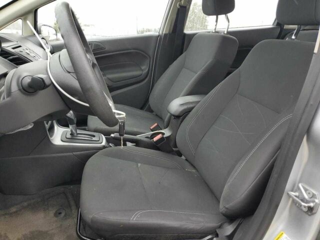 Серый Форд Фиеста, объемом двигателя 1.6 л и пробегом 64 тыс. км за 6600 $, фото 6 на Automoto.ua