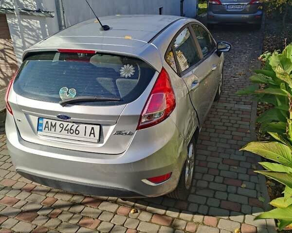 Форд Фиеста 2018 в Житомире на Automoto.ua Серый Форд Фиеста, объемом двигателя 1.6 л и пробегом 171 тыс. км за 7900 $, фото 3 на Automoto.ua