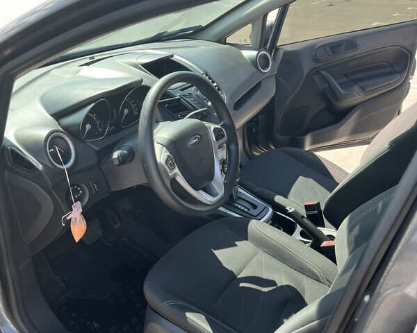 Серый Форд Фиеста, объемом двигателя 1.6 л и пробегом 82 тыс. км за 9100 $, фото 15 на Automoto.ua