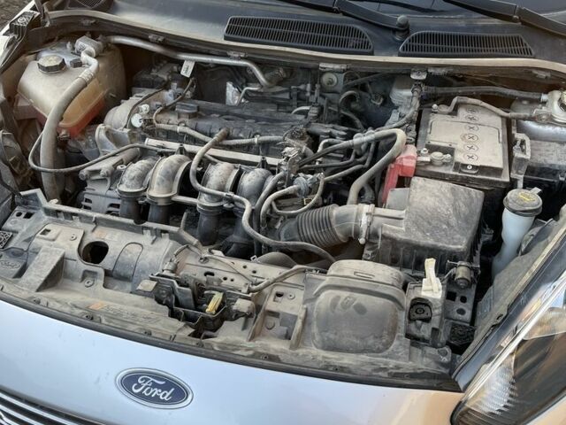 Серый Форд Фиеста, объемом двигателя 0.16 л и пробегом 33 тыс. км за 11000 $, фото 20 на Automoto.ua