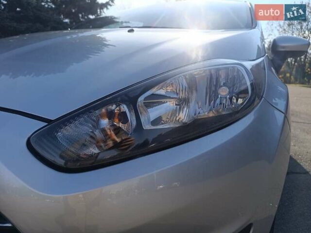 Серый Форд Фиеста, объемом двигателя 1.6 л и пробегом 141 тыс. км за 8400 $, фото 38 на Automoto.ua