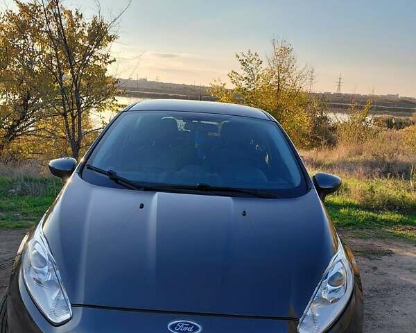 Сірий Форд Фієста, об'ємом двигуна 1.6 л та пробігом 211 тис. км за 7700 $, фото 1 на Automoto.ua
