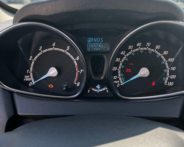 Серый Форд Фиеста, объемом двигателя 1.6 л и пробегом 82 тыс. км за 9100 $, фото 17 на Automoto.ua