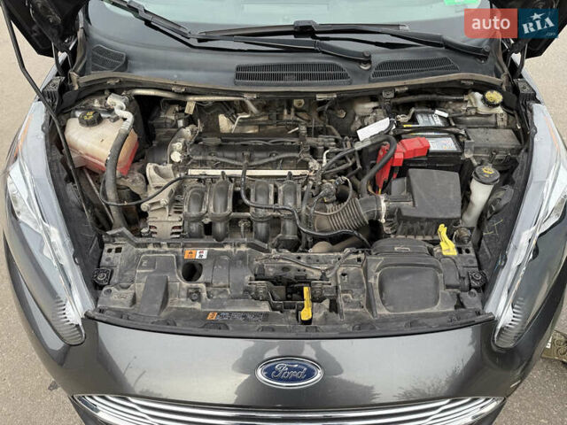 Серый Форд Фиеста, объемом двигателя 1.6 л и пробегом 57 тыс. км за 10800 $, фото 14 на Automoto.ua