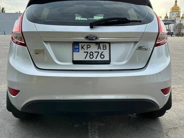 Серый Форд Фиеста, объемом двигателя 1.6 л и пробегом 111 тыс. км за 8300 $, фото 18 на Automoto.ua