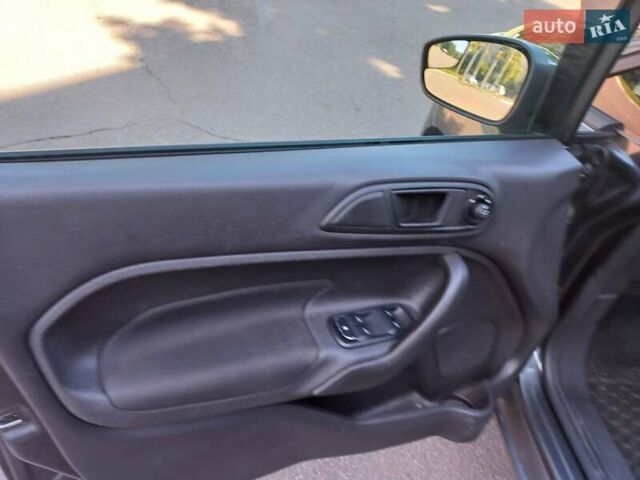 Форд Фиеста 2018 в Ровно на Automoto.ua Серый Форд Фиеста, объемом двигателя 1.6 л и пробегом 110 тыс. км за 9200 $, фото 1 на Automoto.ua