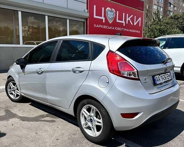 Сірий Форд Фієста, об'ємом двигуна 1.6 л та пробігом 172 тис. км за 7999 $, фото 7 на Automoto.ua
