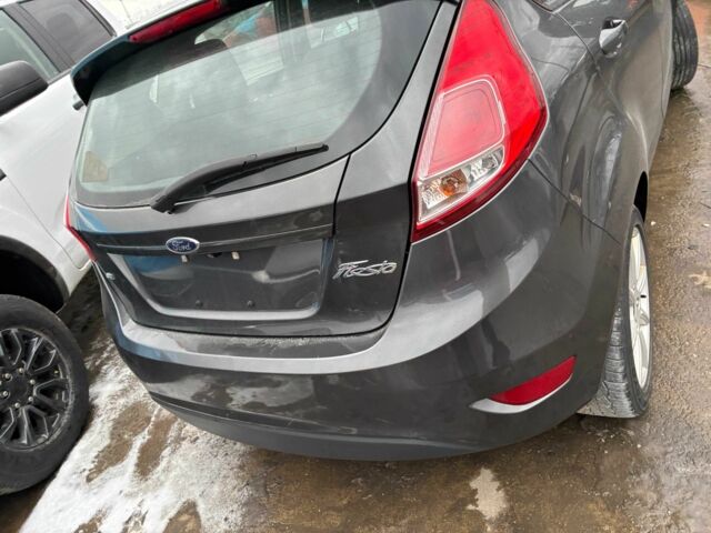 Серый Форд Фиеста, объемом двигателя 1.6 л и пробегом 145 тыс. км за 6500 $, фото 17 на Automoto.ua