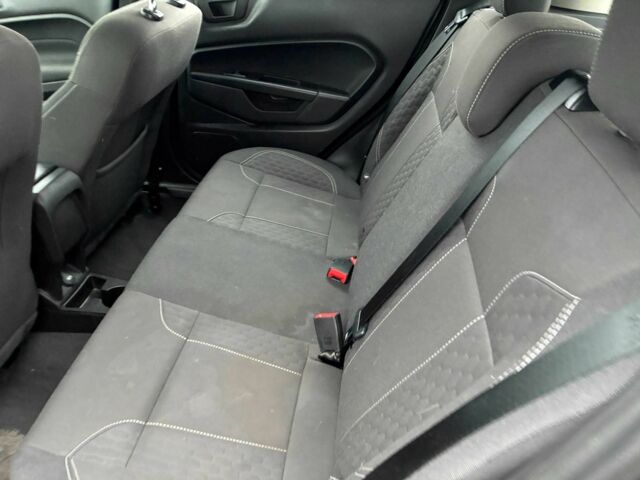 Серый Форд Фиеста, объемом двигателя 1.6 л и пробегом 145 тыс. км за 6500 $, фото 21 на Automoto.ua