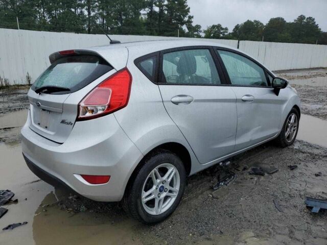 Серый Форд Фиеста, объемом двигателя 1.6 л и пробегом 64 тыс. км за 6600 $, фото 3 на Automoto.ua