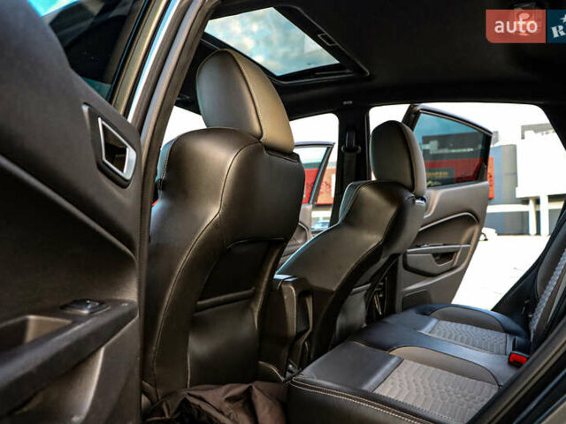 Серый Форд Фиеста, объемом двигателя 1.6 л и пробегом 85 тыс. км за 12500 $, фото 29 на Automoto.ua