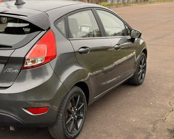 Сірий Форд Фієста, об'ємом двигуна 1.6 л та пробігом 124 тис. км за 9200 $, фото 3 на Automoto.ua