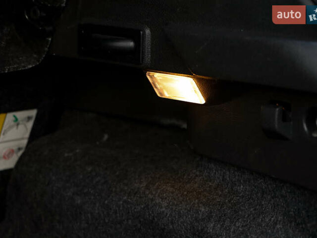 Серый Форд Фиеста, объемом двигателя 1.6 л и пробегом 85 тыс. км за 12500 $, фото 53 на Automoto.ua