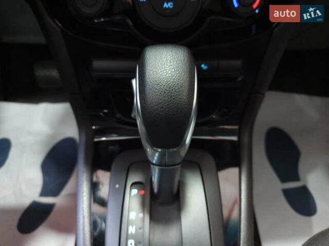 Серый Форд Фиеста, объемом двигателя 1.6 л и пробегом 41 тыс. км за 9200 $, фото 35 на Automoto.ua