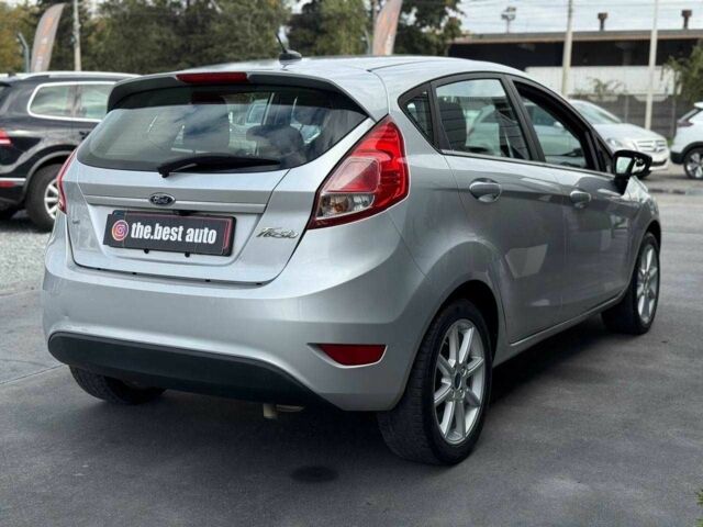 Серый Форд Фиеста, объемом двигателя 1.6 л и пробегом 160 тыс. км за 9300 $, фото 8 на Automoto.ua