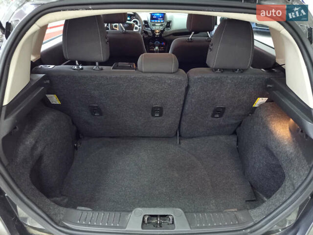 Серый Форд Фиеста, объемом двигателя 1.6 л и пробегом 41 тыс. км за 9200 $, фото 27 на Automoto.ua