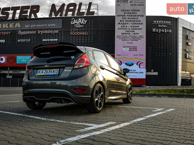 Серый Форд Фиеста, объемом двигателя 1.6 л и пробегом 85 тыс. км за 12500 $, фото 1 на Automoto.ua