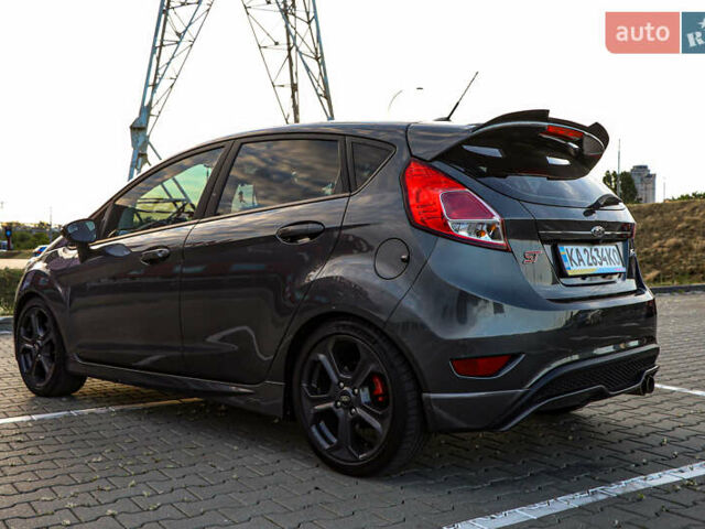 Серый Форд Фиеста, объемом двигателя 1.6 л и пробегом 85 тыс. км за 12500 $, фото 23 на Automoto.ua