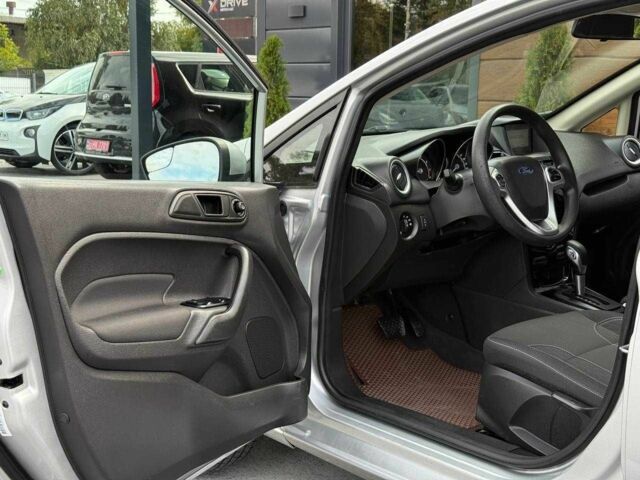 Серый Форд Фиеста, объемом двигателя 1.6 л и пробегом 160 тыс. км за 9300 $, фото 9 на Automoto.ua