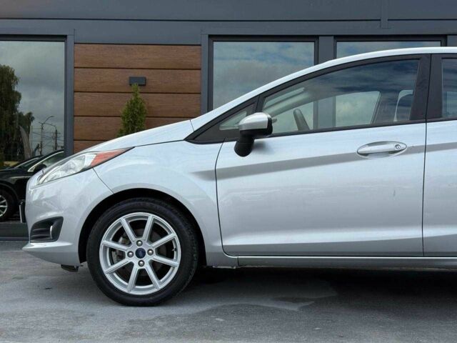 Серый Форд Фиеста, объемом двигателя 1.6 л и пробегом 160 тыс. км за 9300 $, фото 5 на Automoto.ua