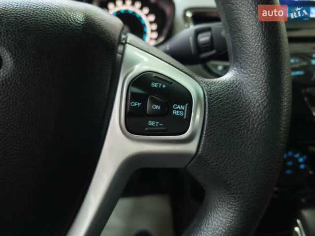 Серый Форд Фиеста, объемом двигателя 1.6 л и пробегом 41 тыс. км за 9200 $, фото 31 на Automoto.ua